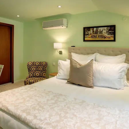 Boutique بيت ضيافة فارنا